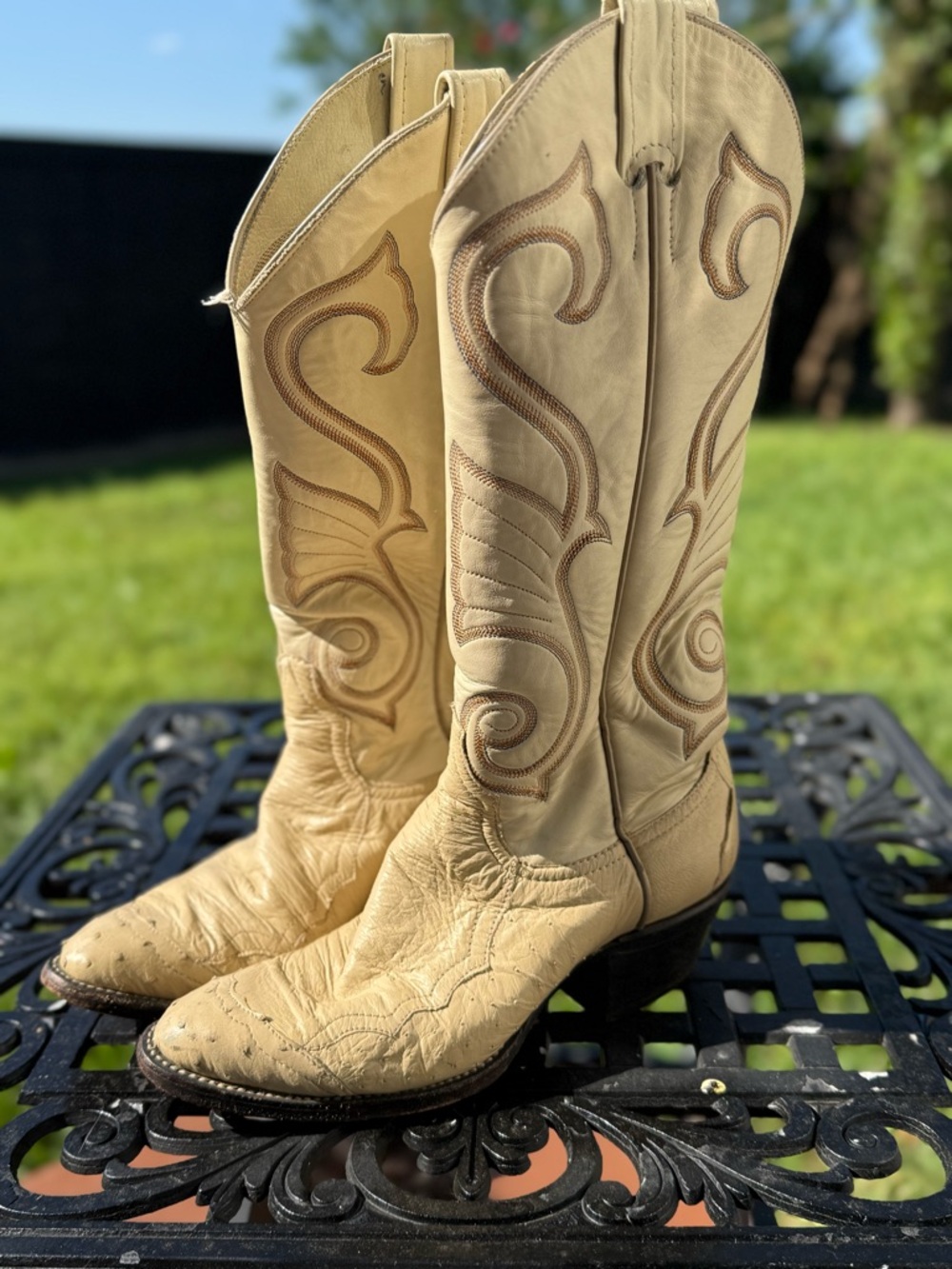 Larry Mahans V Cowboy Boots Womens 7 Cream Leather Western Embroidered USA